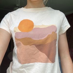 Universal thread sunset mountains graphic tee